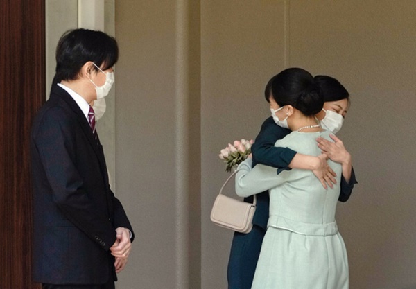 Công chúa đẹp nhất Nhật Bản lại gây sốt với visual nữ thần, lên tiếng thẳng thắn về cuộc hôn nhân làm hoàng gia khủng hoảng của chị gái-5