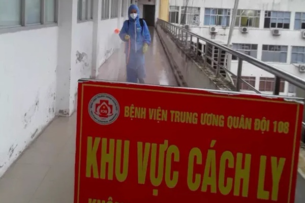 Sức khoẻ nam bệnh nhân đầu tiên nhiễm biến thể Omicron ở Việt Nam hiện thế nào?-1