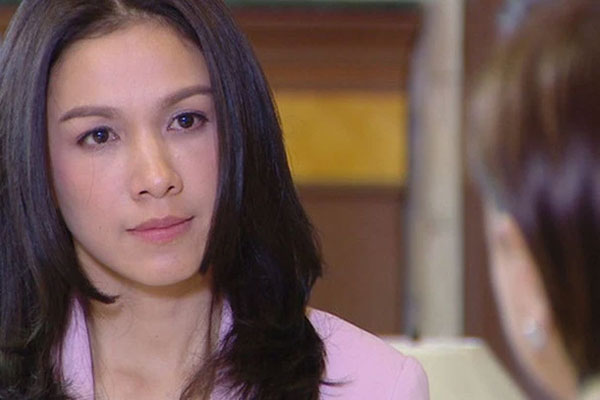 Đến nhà mẹ chồng, tôi thấy em dâu lạnh lùng bước ra, đằng sau là cảnh tượng ngổn ngang bẽ bàng-3