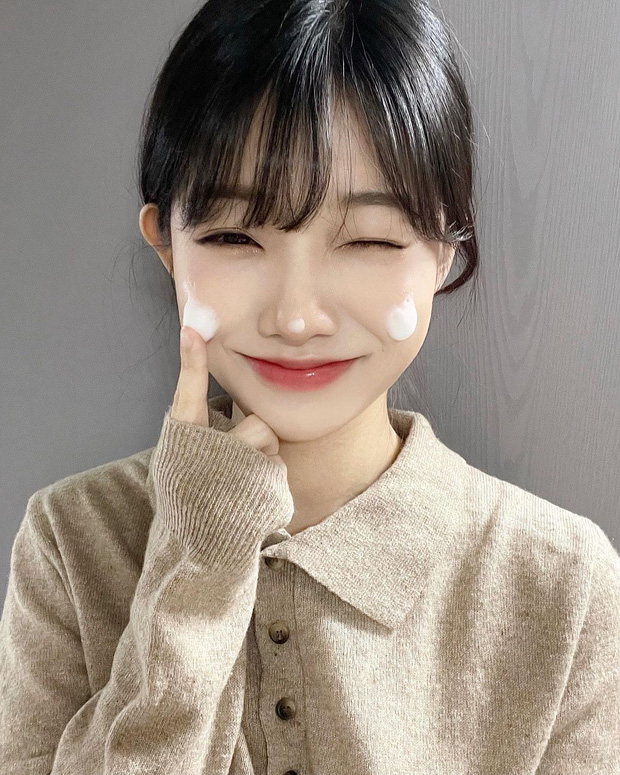 Muốn say bye tình trạng bong tróc da mùa lạnh, chị em nhất định phải lưu ý 3 điều cơ bản sau-1