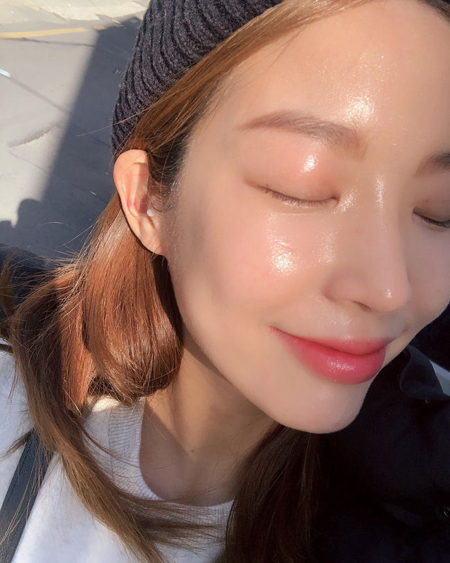 Muốn say bye tình trạng bong tróc da mùa lạnh, chị em nhất định phải lưu ý 3 điều cơ bản sau-3