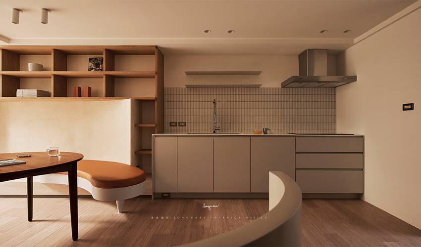 Khung cảnh tường sách cao chót vót định hình lại vẻ yên bình và ấm áp của ngôi nhà cổ-10