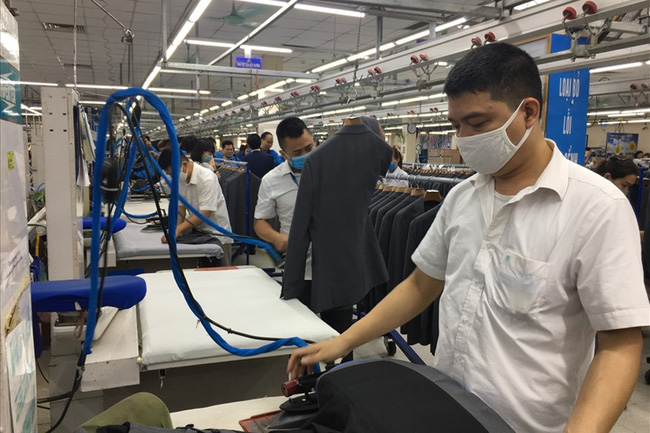 Nhiều chính sách quan trọng có hiệu lực từ tháng 1/2022: Tăng tuổi nghỉ hưu, lương hưu, trợ cấp BHXH; giá xăng điều chỉnh 10 ngày 1 lần-2