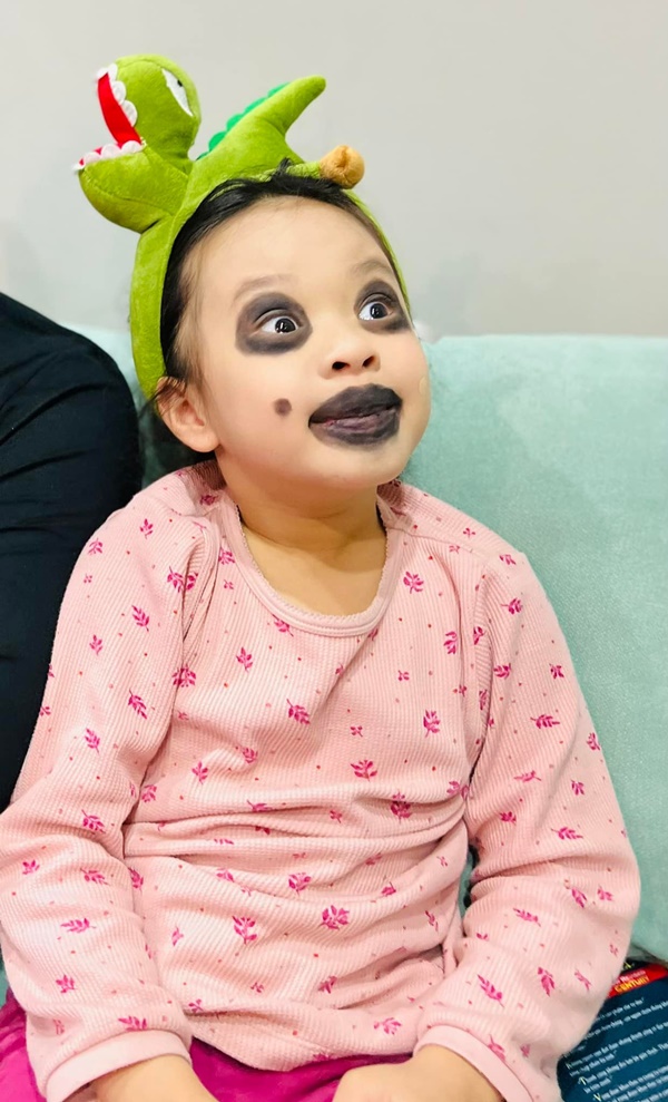 Tưởng đẻ con gái thuỳ mị nết na, nào ngờ Hồng Đăng lại bó tay toàn tập với 2 cô công chúa-5