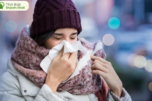 Phân biệt triệu chứng nhiễm Omicron với cảm lạnh, cúm: Xem ngay để biết làm xét nghiệm sớm-1