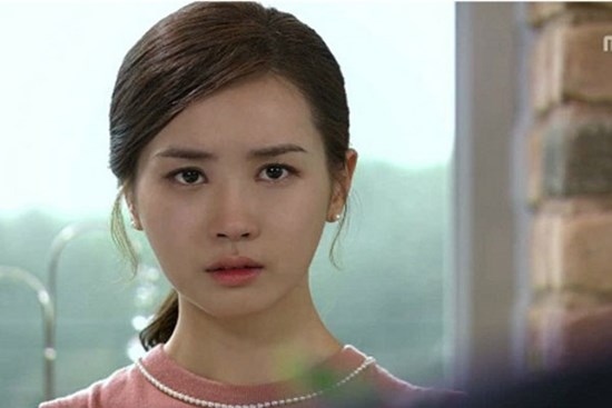 Sau ly hôn tôi đến nhà chị gái ở nhờ, đêm muộn nghe được cuộc nói chuyện của vợ chồng chị ấy mà nước mắt tôi chảy dài