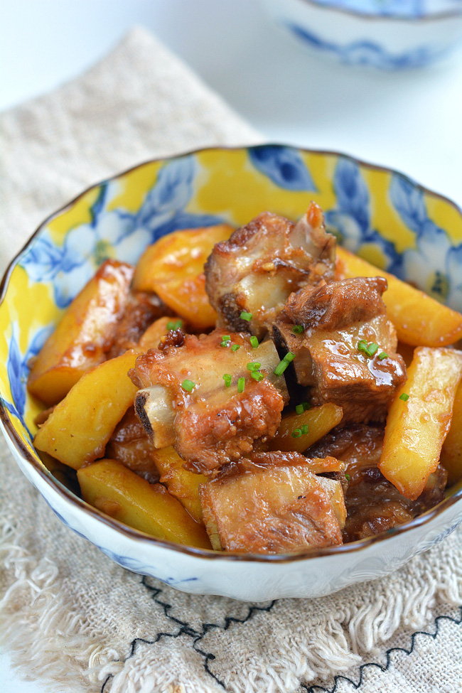 Sườn xào chua ngọt thêm nguyên liệu này vào thì ai ăn cũng thấy ngon hơn hẳn-10