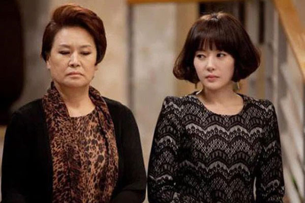 Vợ hiền như đất chát với sếp lúc nửa đêm, tôi lén ngó điện thoại thì chết khiếp-3