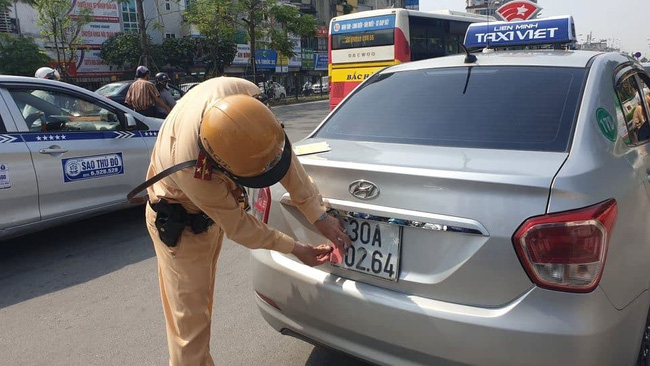 Từ ngày mai, một số vi phạm giao thông bị tăng mức phạt gấp 5-10 lần, tối đa 75 triệu-3