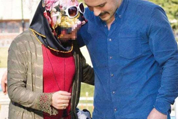 Mẹ vui ra mặt sau khi bố qua đời, con gái chẳng ngờ tất cả là nhờ chồng mình, sự thật phanh phui khiến gia đình đổ máu-1