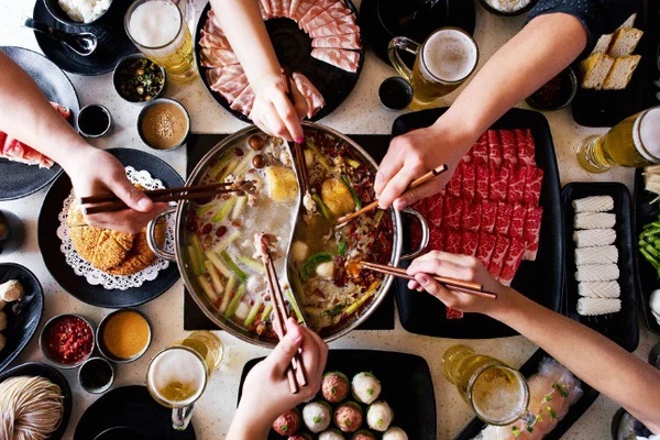 Người Việt có một kiểu ăn lẩu độc khủng khiếp, vừa hại khoang miệng lại khiến dạ dày, thực quản dễ hình thành khối u ung thư-2