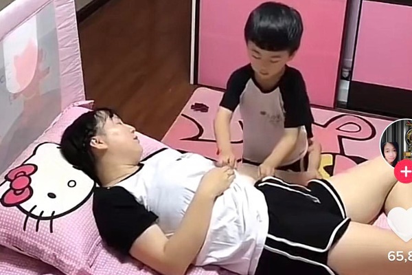 Bé gái 5 tuổi nhập viện phát hiện búi tóc gần 1 kg trong dạ dày, nguyên nhân đau lòng đến từ sự thiếu quan tâm của bố mẹ-3