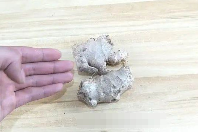 Không nên mua 4 loại gừng này, biết 4 mẹo nhỏ là có thể chọn được củ gừng xịn không bị tẩm hóa chất-3