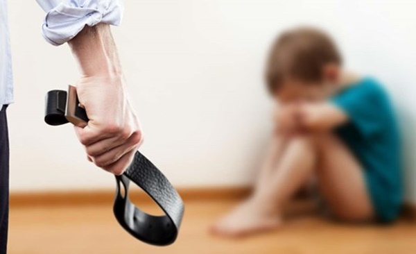 Dạy con bằng đòn roi, đánh đập sẽ gây tổn thương tới não bộ, hậu quả để lại khiến nhiều người ám ảnh-2
