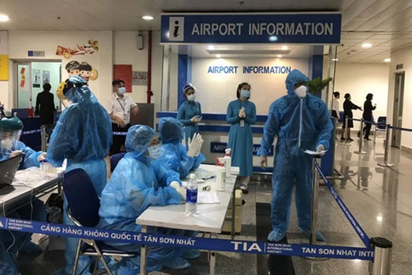 Ngày đầu năm, Hà Nội ghi nhận 1.741 ca mắc Covid-19 mới, có 611 ca ngoài cộng đồng-1