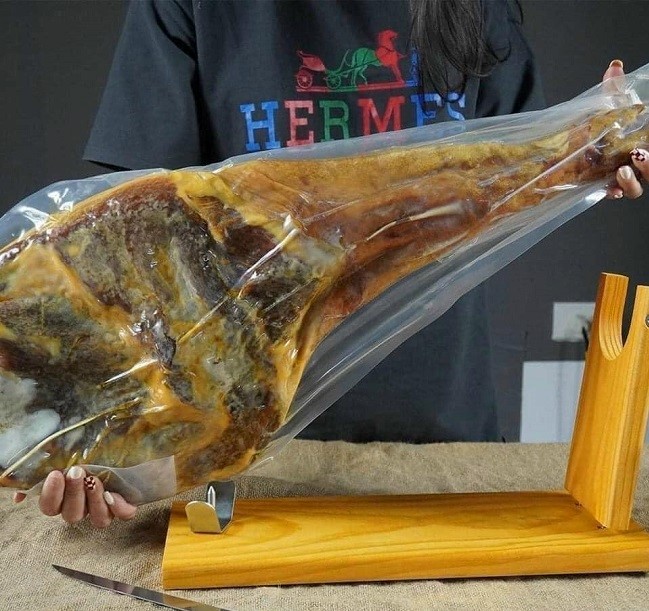 Loại thịt lợn đắt nhất thế giới đổ bộ về chợ Việt, nhà giàu” đặt mua biếu Tết-2