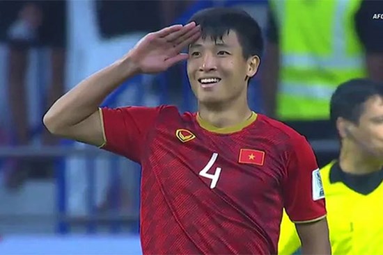 Thất bại tại AFF Cup, Bùi Tiến Dũng vẫn 