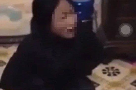 Vợ xử lý tiểu tam ngay tại nhà: Màn hỏi tội 