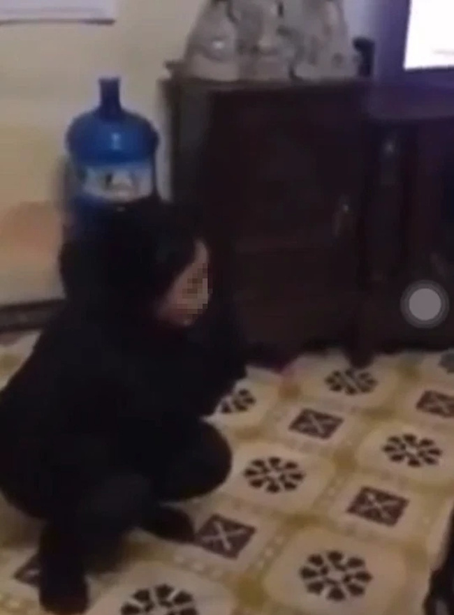 Vợ xử lý tiểu tam ngay tại nhà: Màn hỏi tội khét lẹt và phản ứng khúm núm của kẻ thứ 3 Chị sai rồi chị xin lỗi em-2