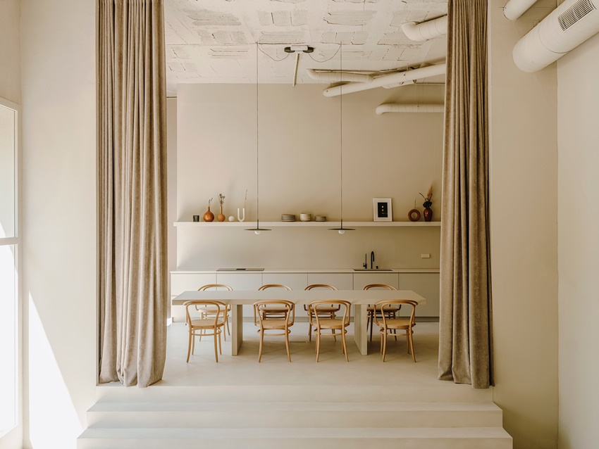 Phong cách kiến trúc hữu cơ biến một mảnh đất đơn điệu, ít giá trị thành studio độc lạ và đầy tính nghệ thuật-4