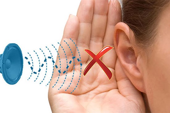 Việc làm sai lầm có thể gây điếc tai: Ngày càng nhiều người trẻ mắc