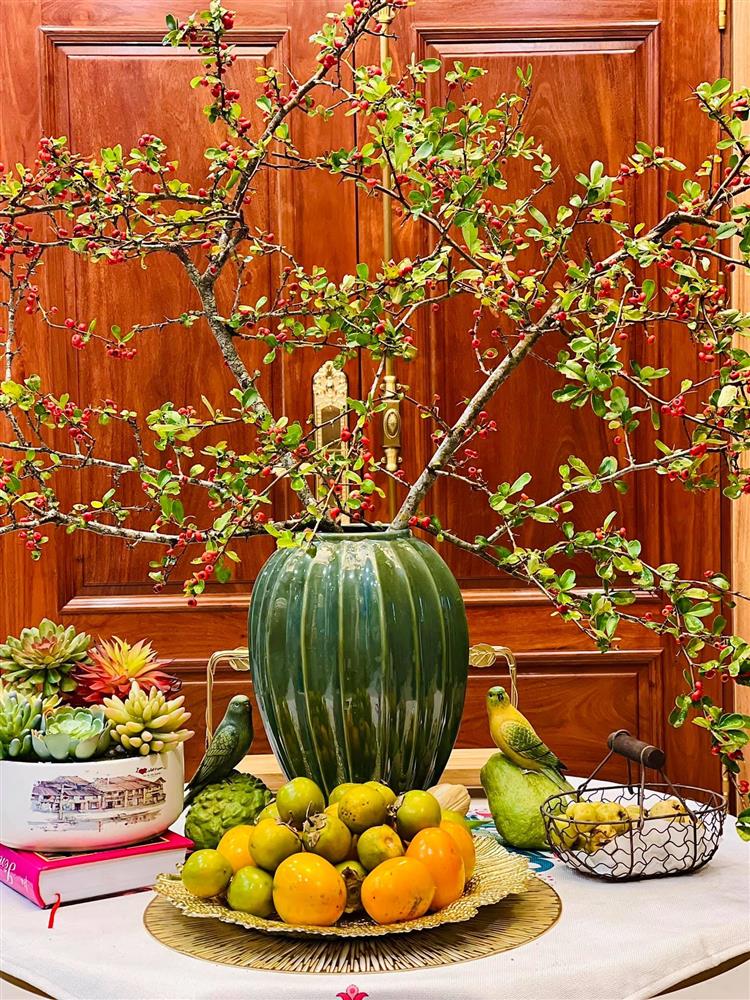 Cắt cành me rừng, bẻ nhánh táo mèo cắm chơi... mốt lạ 2021-4