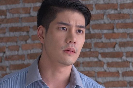 Đi làm về muộn mà chẳng có cơm ăn, tôi bực bội đuổi vợ đi, đến khi mở tủ quần áo thì phải choáng nặng khi nhìn thấy một thứ