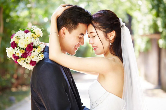 Bạn trai từ chối lên giường và hứa tuần ân ái 3 lần” sau khi cưới, đêm tân hôn, cô dâu suy sụp ngay tại chỗ vì bí mật khủng khiếp bị lộ tẩy!-1