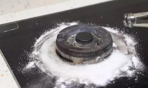 Hôm nay mình mới biết cách đổ giấm trắng trên bếp ga, tiết kiệm được nhiều tiền một năm và giải quyết được vấn đề của mọi nhà-8