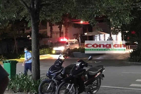 Bé gái 13 tuổi nghi lọt qua cửa thông gió, rơi từ tầng 28 chung cư