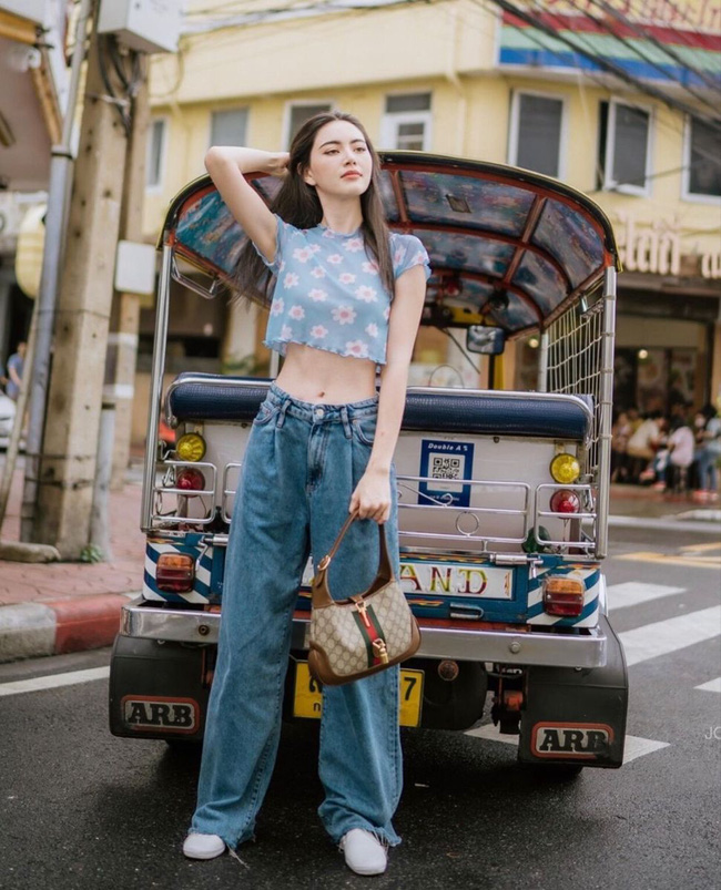 Học lỏm mỹ nhân người Thái cách diện quần jeans: Kín chân nhưng vẫn khoe dáng đẹp bất chấp-3