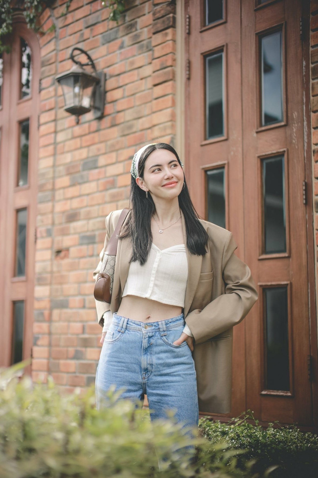 Học lỏm mỹ nhân người Thái cách diện quần jeans: Kín chân nhưng vẫn khoe dáng đẹp bất chấp-6