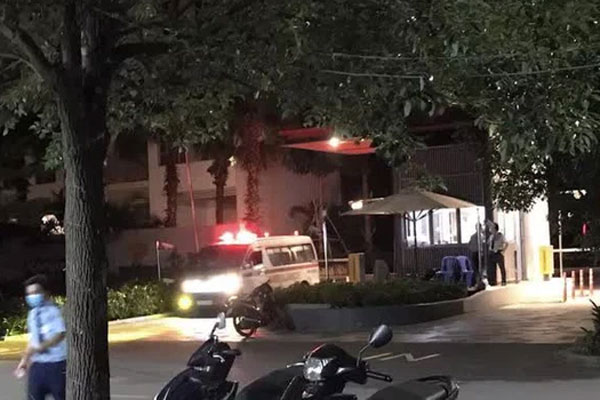 Vụ bé gái rơi từ tầng 28 chung cư ở TP.HCM, cư dân nói gì?-2