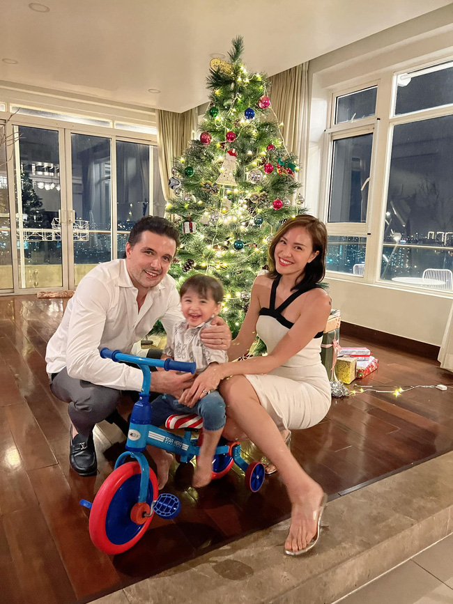 Nữ MC vừa khẩu chiến siêu mẫu Hà Anh: Thì ra học vấn cũng không phải dạng vừa, quan điểm dạy con càng đọc càng thấm-4