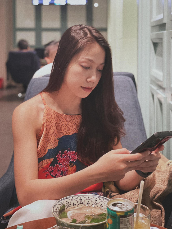 Vụ bé gái 8 tuổi ở TP.HCM: Đủ cơ sở để khởi tố mẹ kế tội giết người, bố bé xóa dữ liệu camera được coi là đồng phạm?-1