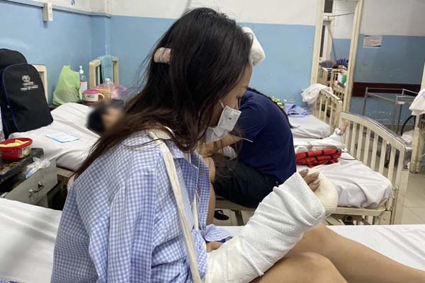 Vụ nổ bình gas trong đêm ở Hà Nội: 2 vợ chồng thuê trọ tử vong, nhân chứng kể lại giây phút căn nhà bị thổi bay mái-9