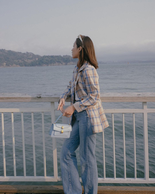 13 cách mặc blazer kẻ trẻ trung mà không bị rối mắt, chị em ghim ngay để diện Tết-1