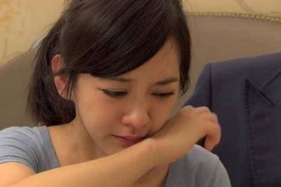 Anh trai nói chị dâu ngoại tình rồi đuổi ra khỏi nhà, thế nhưng đó chỉ là một vở kịch mà anh dựng lên để thuận đường đón nhân tình về chung sống