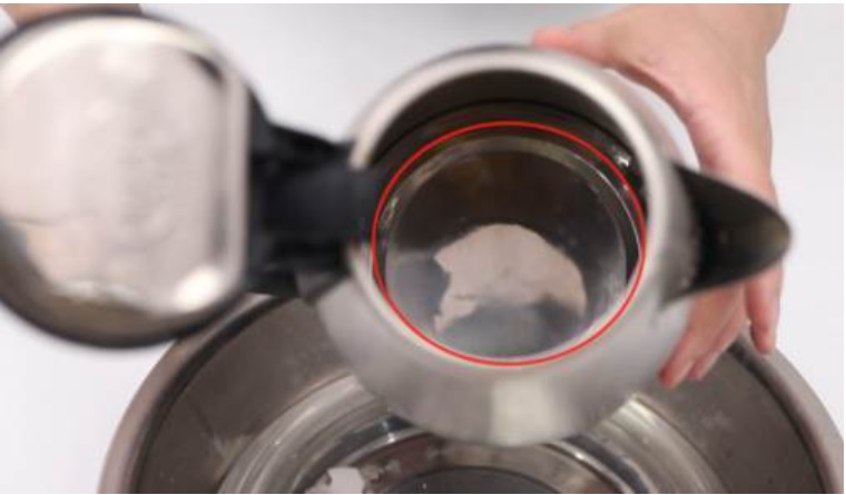 Ném vỏ trứng tương đương với ném tiền, 9/10 gia đình không biết-14