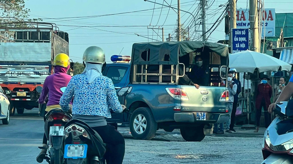 NÓNG: Công an làm việc với Tịnh thất Bồng Lai, nhiều chốt chặn lập từ vòng ngoài-6