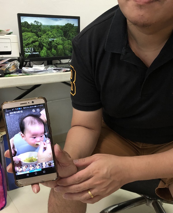 Rúng động: Chấp nhận chi 20 triệu đồng/tháng gửi gắm con trai 6 tháng tuổi cho bảo mẫu, bố mẹ cay đắng nhận về xác con lạnh ngắt-2