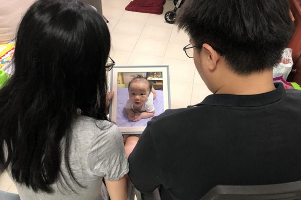 Rúng động: Chấp nhận chi 20 triệu đồng/tháng gửi gắm con trai 6 tháng tuổi cho bảo mẫu, bố mẹ cay đắng nhận về xác con lạnh ngắt-3