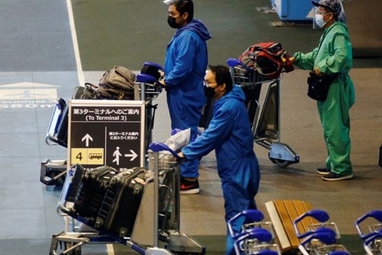 Kỷ lục 1 triệu ca nhiễm trong 24h: Sóng thần Covid đang nhấn chìm nước Mỹ với biến thể Omicron