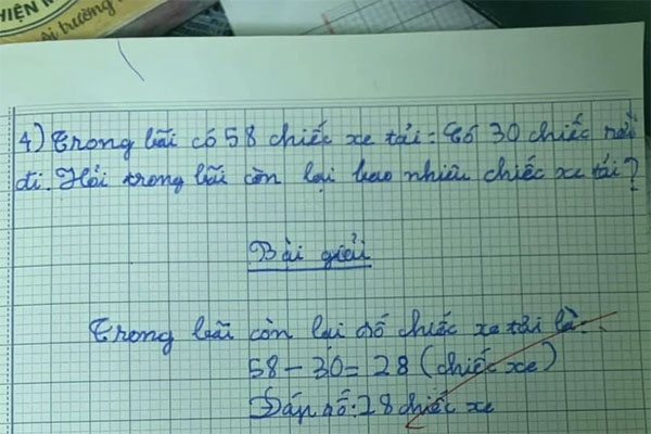 Cô giáo ra bài tập vẽ CON TÔM, ông bố cao tay nghĩ ngay ra 1 chiêu đối phó, dân tình cười chảy nước mắt: Xứng đáng đưa vào SGK-3