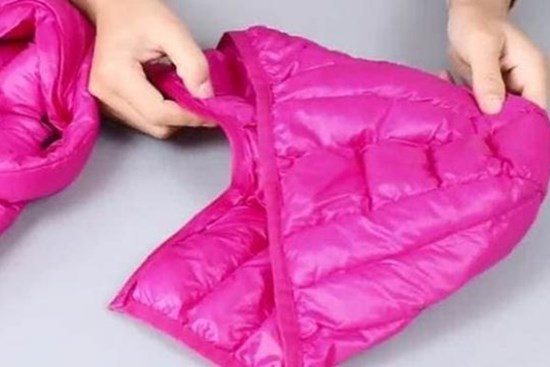 Cắt cái mũ ra khỏi áo cũ không mặc, quá tiện ích mà nhiều người bỏ phí!