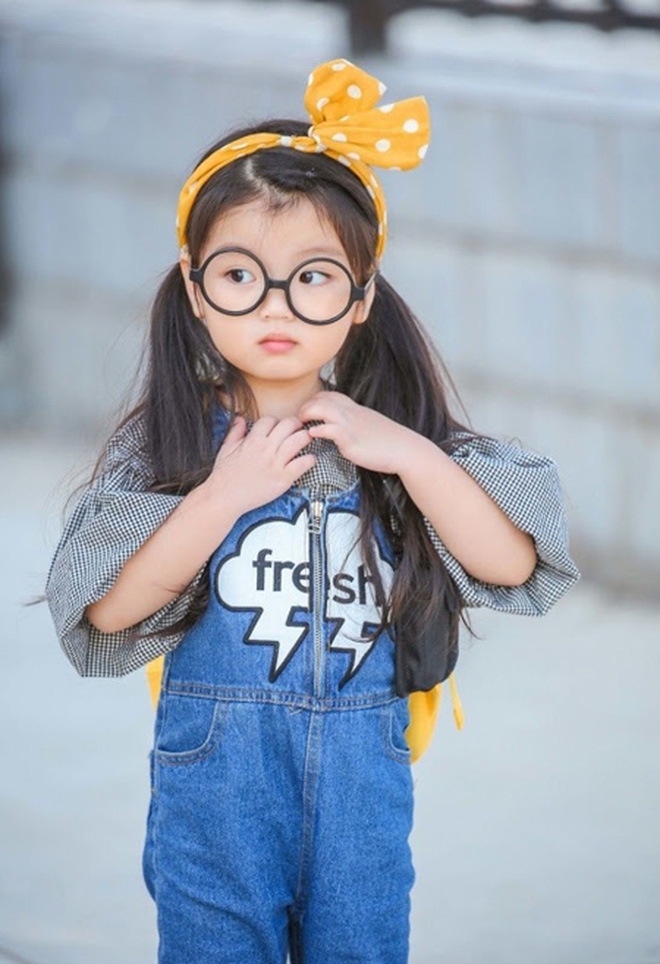 Sao nhí Bố Ơi Mình Đi Đâu Thế 6 tuổi kiếm được hợp đồng 1,5 tỷ: Bị xem là cỗ máy kiếm tiền của cha mẹ, hình ảnh hiện tại đầy xót xa-1