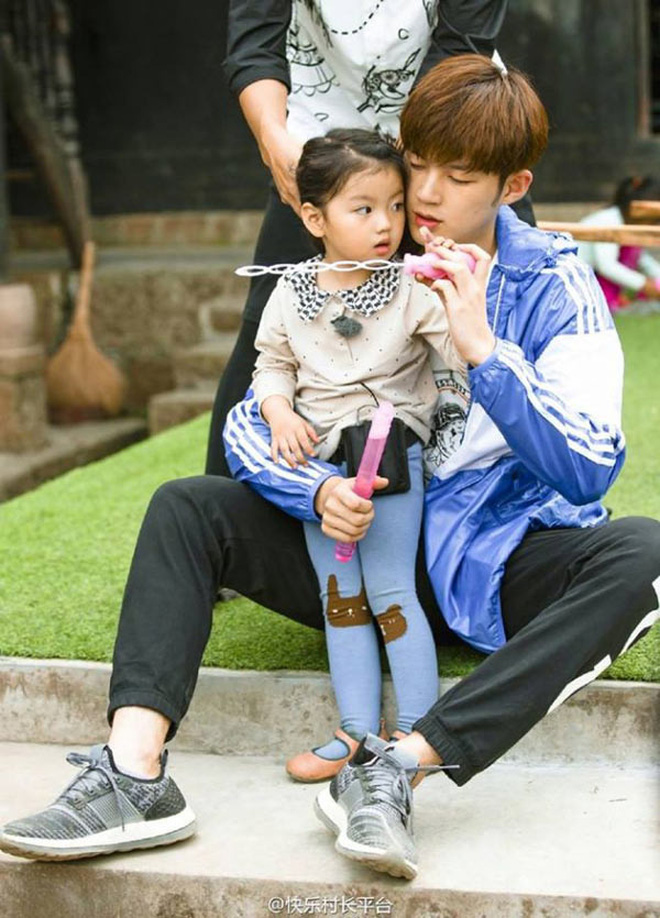 Sao nhí Bố Ơi Mình Đi Đâu Thế 6 tuổi kiếm được hợp đồng 1,5 tỷ: Bị xem là cỗ máy kiếm tiền của cha mẹ, hình ảnh hiện tại đầy xót xa-4