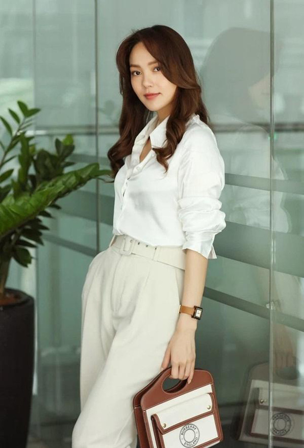 Minh Hằng mặc đồ công sở đẹp thế không biết, xem phim mà không tập trung được vì cứ phải ngắm!-10