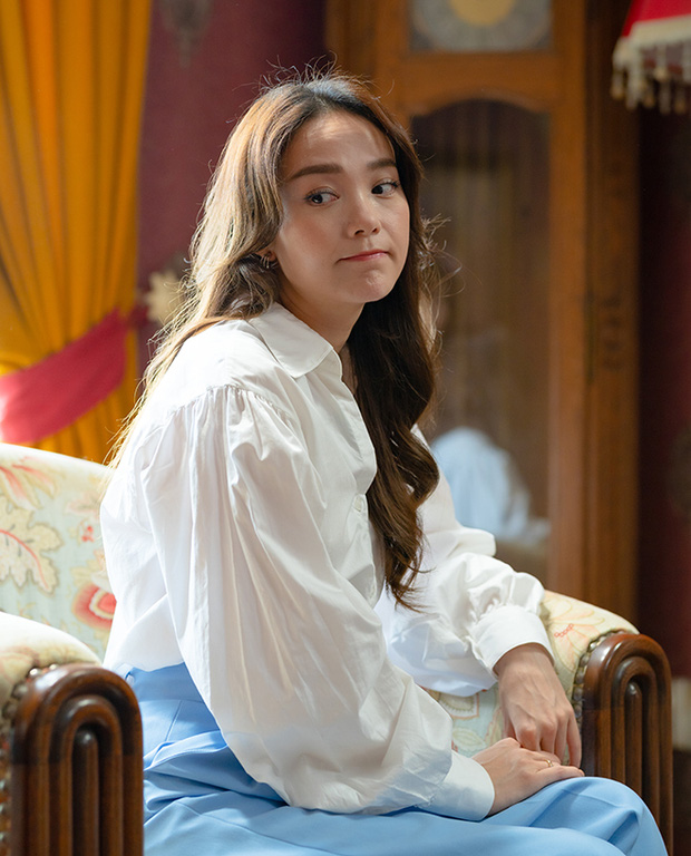 Minh Hằng mặc đồ công sở đẹp thế không biết, xem phim mà không tập trung được vì cứ phải ngắm!-5