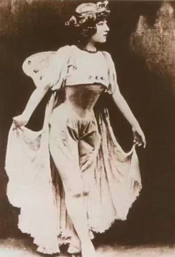 Phụ nữ thời Thanh có thực sự kém sắc như lời đồn? Những bức hình sau sẽ khiến nhiều người phải suy nghĩ lại-7